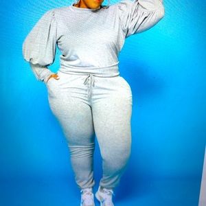 2 piece Set Joggers w Puff sleeve shirt